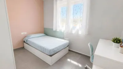 Chalet en Camarillas photo 9