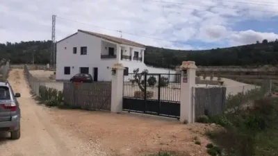 Chalet in Camarillas photo 16