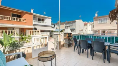 Terraced house on Calle Bulnes photo 4