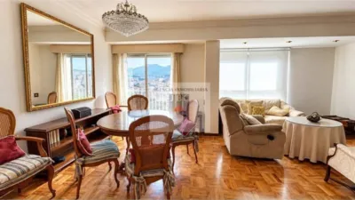 Apartment in Ensanche photo 2