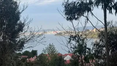 Terreno en venta en Mugardos - Más