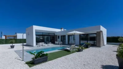 Chalet on Calle Urba Coto Rinales, 270 photo 37