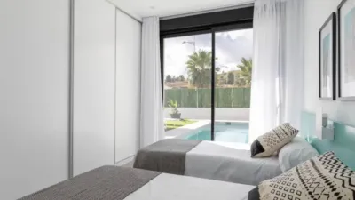 Chalet on Calle Urba Coto Rinales, 270 photo 25