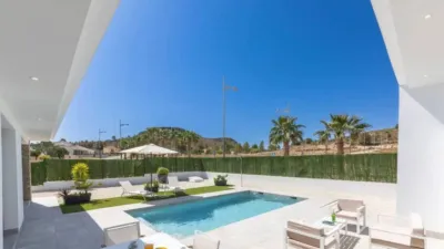 Chalet on Calle Urba Coto Rinales, 270 photo 39