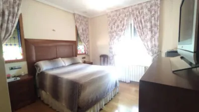Chalet on N-A Street, -1 photo 40