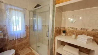 Chalet en El Casar photo 40