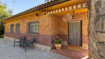 Chalet en El Casar photo 2