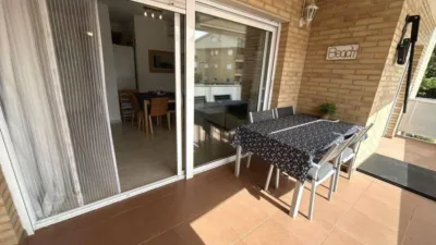 Apartment on Carrer del Segrià photo 3