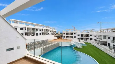 Pis – Torrevieja, Urbanización Los Balcones - Vista 2