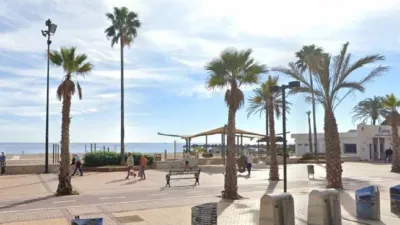 Piso en alquiler en Calle de la Iglesia, Playa de Los Boliches (Fuengirola) de 1.188 €<span>/mes</span>