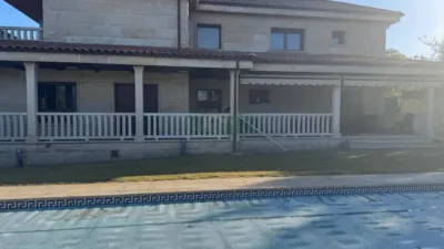 Chalet in San Cibrao das Viñas (Capital) photo 12