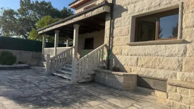 Chalet in San Cibrao das Viñas (Capital) photo 14