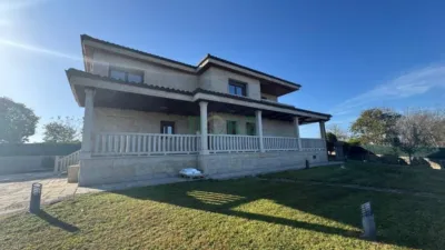 Chalet in San Cibrao das Viñas (Capital) photo 17