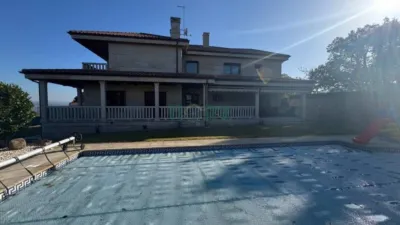 Chalet in San Cibrao das Viñas (Capital) photo 20