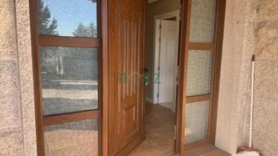 Chalet in San Cibrao das Viñas (Capital) photo 28