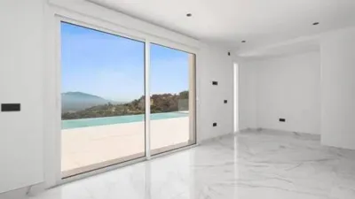Chalet on Calle Cantabria photo 16
