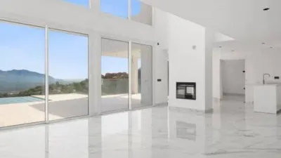 Chalet on Calle Cantabria photo 5