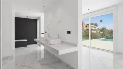 Chalet on Calle Cantabria photo 9