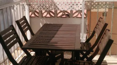Apartment for sale in Fuengirola, 33.00 m2 plus 10.00 m2 terrace, 1 bedroom, living room, bathroom with shower tray, 1st floor. Excellent location. Possibility of parking space for rent. Contact us and we will accompany you to view it. At Mike's Home Real , we work at the service of the client to offer the best properties for sale and rent. In compliance with RD of the Junta de Andalucía 218 photo 4