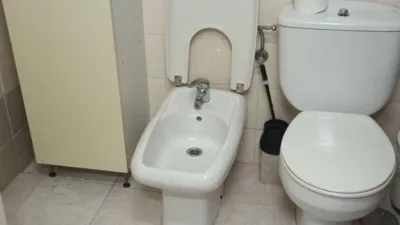 Apartment for sale in Fuengirola, 33.00 m2 plus 10.00 m2 terrace, 1 bedroom, living room, bathroom with shower tray, 1st floor. Excellent location. Possibility of parking space for rent. Contact us and we will accompany you to view it. At Mike's Home Real , we work at the service of the client to offer the best properties for sale and rent. In compliance with RD of the Junta de Andalucía 218 photo 8