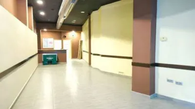 Local comercial en alquiler en Avenida de Ramón Menéndez Pidal - Vista 2