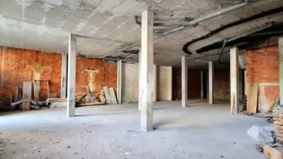 Local comercial en alquiler en Rúa de Galicia, cerca de Calle de Barreira - Més