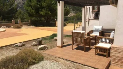 Chalet en Castalla photo 11