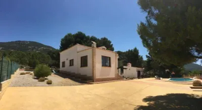 Chalet en Castalla photo 18