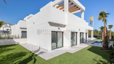 Villa in Golf Bahía Urbanization photo 2