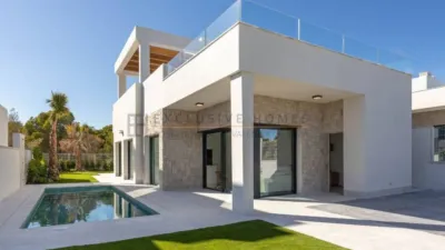 Villa in Golf Bahía Urbanization photo 8