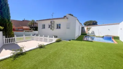 Villa in Torrevieja photo 2