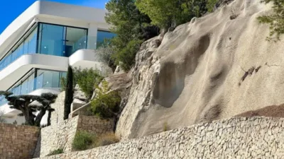 Chalet in La Fustera photo 3