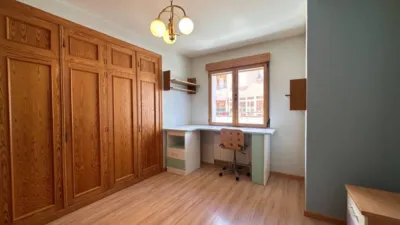 Piso en venta en La Florida-San Pedro, La Florida-San Pedro (Soria Capital) de 219.000 €