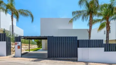 Chalet in Golf Bahía Urbanization photo 32