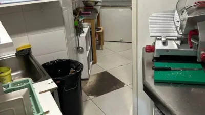 Local comercial en venta en Casco Antiguo - Más