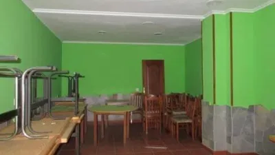 Local comercial en alquiler en Rúa Salazón - Más