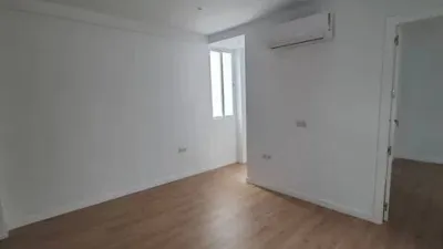 Piso en venta en Calle Infanta Doña María, 74, cerca de Calle de la Previsión - Más
