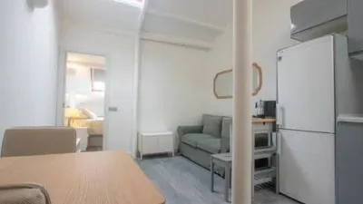 Piso en alquiler en Calle de la Palma, cerca de Plaza Comendadoras - Imagen 2