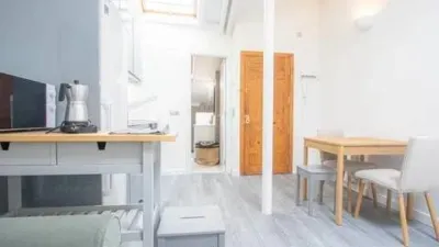 Piso en alquiler en Calle de la Palma, cerca de Plaza Comendadoras - Imagen 9