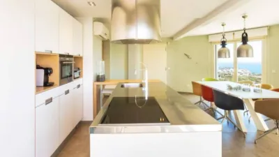 Chalet in La Fustera photo 10