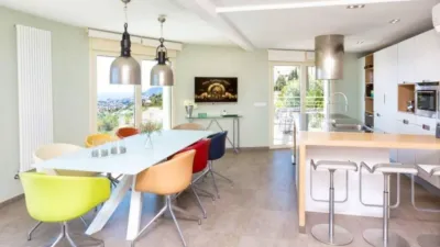 Chalet in La Fustera photo 11