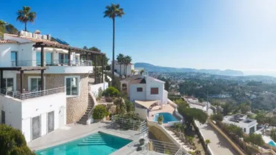 Chalet in La Fustera photo 6