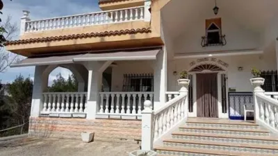 Chalet on Urbanizacion El Sargento Street, No Number photo 2
