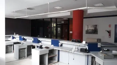 Local comercial en venta en Ensanche - Más