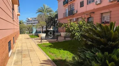 Piso en venta en Centro, Centro (Tomares) de 146.000 €