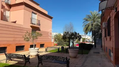 Piso en venta en Centro, Centro (Tomares) de 146.000 €