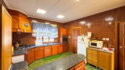 Chalet in Petrer photo 18