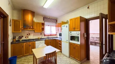 Chalet in Elda photo 7