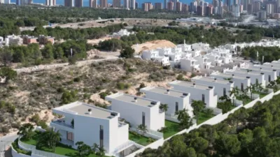 Chalet in Golf Bahía Urbanization photo 8