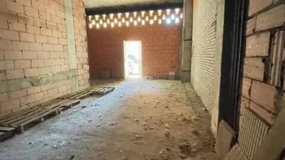 Local comercial en venta en Calle de Joaquín Quijada - Más